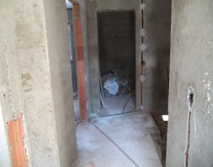 Ház 4 szobák eladó on Floresti