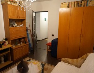 Lakás 3 szobák eladó on Floresti