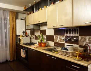 Lakás 3 szobák eladó on Floresti