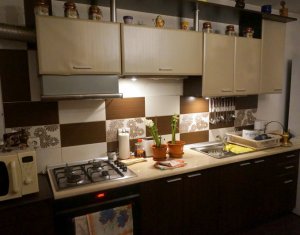 Lakás 3 szobák eladó on Floresti