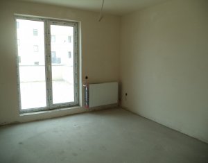 Lakás 3 szobák eladó on Floresti