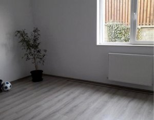 Lakás 3 szobák eladó on Baciu