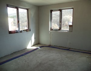 Ház 4 szobák eladó on Floresti