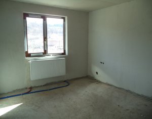 Ház 4 szobák eladó on Floresti