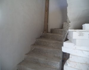 Ház 4 szobák eladó on Floresti