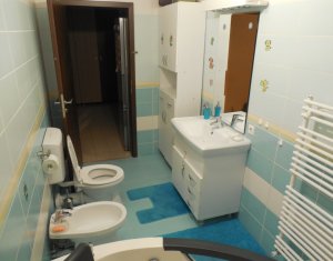 Lakás 3 szobák eladó on Floresti