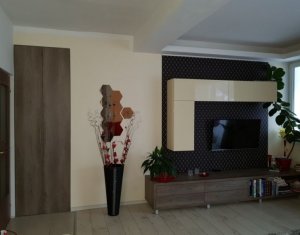Lakás 3 szobák eladó on Floresti