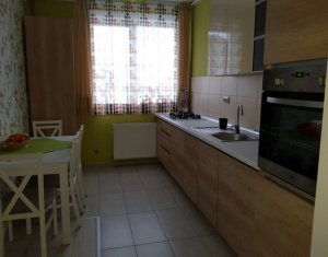 Lakás 3 szobák eladó on Floresti