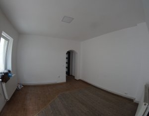 Ház 7 szobák eladó on Cluj-napoca, Zóna Centru