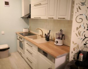 Lakás 3 szobák eladó on Floresti