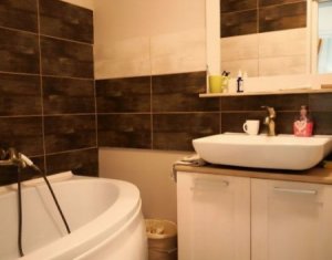 Lakás 3 szobák eladó on Floresti