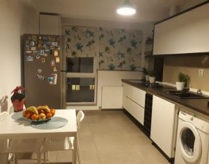 Lakás 3 szobák eladó on Floresti