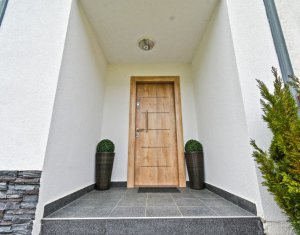 Ház 4 szobák eladó on Floresti