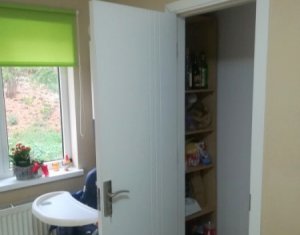 Appartement 3 chambres à vendre dans Cluj-napoca, zone Intre Lacuri