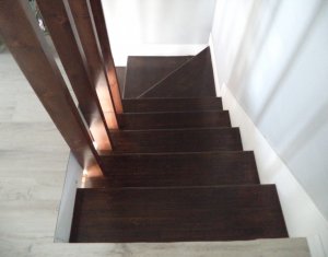 Ház 6 szobák eladó on Floresti