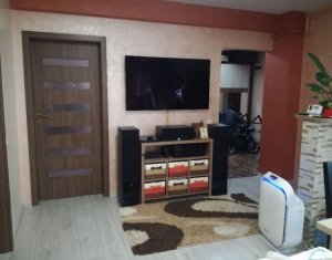 Lakás 3 szobák eladó on Floresti