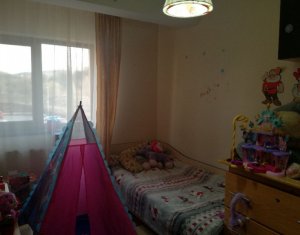 Lakás 3 szobák eladó on Floresti