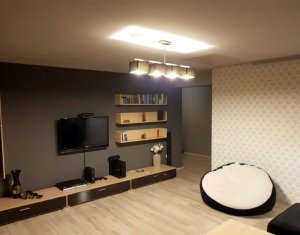 Lakás 3 szobák eladó on Floresti