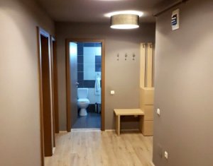 Lakás 3 szobák eladó on Floresti