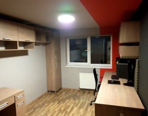 Lakás 3 szobák eladó on Floresti