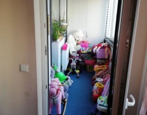 Lakás 2 szobák eladó on Floresti