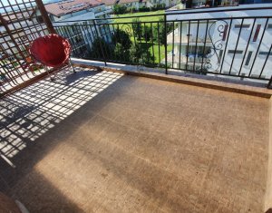 Lakás 3 szobák eladó on Floresti