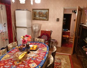 Lakás 4 szobák eladó on Cluj-napoca, Zóna Manastur