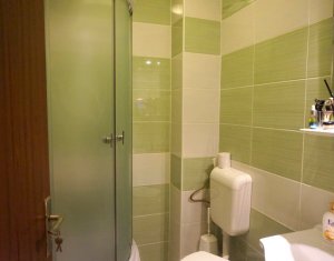 Lakás 3 szobák eladó on Floresti