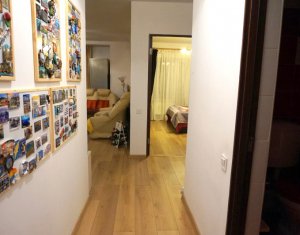 Lakás 3 szobák eladó on Floresti