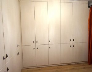 Lakás 3 szobák eladó on Floresti