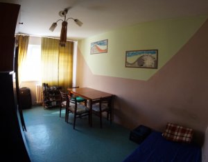 Lakás 4 szobák eladó on Cluj-napoca, Zóna Manastur