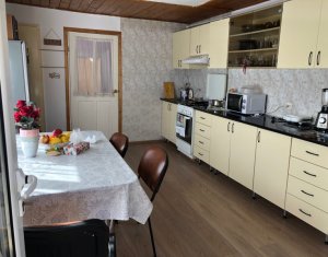 Ház 6 szobák eladó on Floresti