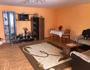 Ház 6 szobák eladó on Floresti