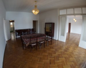 Lakás 5 szobák eladó on Cluj-napoca, Zóna Centru