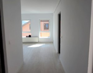 Lakás 4 szobák eladó on Floresti