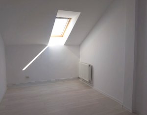 Lakás 4 szobák eladó on Floresti