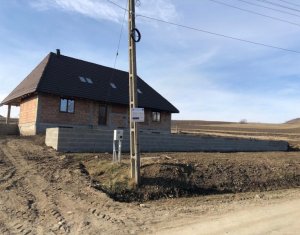 Nyaralók eladó on Barai