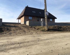 Nyaralók eladó on Barai