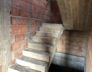 Nyaralók eladó on Barai