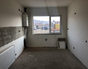 Ház 4 szobák eladó on Floresti