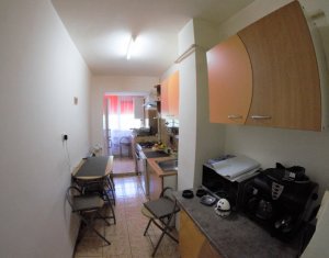 Lakás 4 szobák eladó on Cluj-napoca, Zóna Manastur