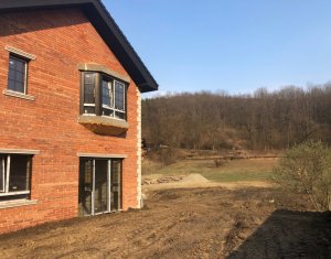 Ház 4 szobák eladó on Floresti