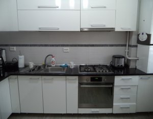 Lakás 2 szobák eladó on Floresti