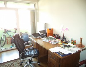 Lakás 4 szobák eladó on Cluj-napoca, Zóna Manastur