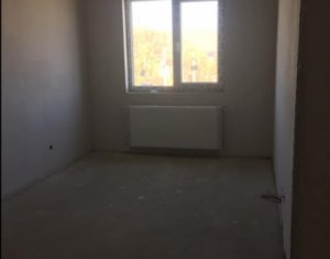 Lakás 3 szobák eladó on Floresti