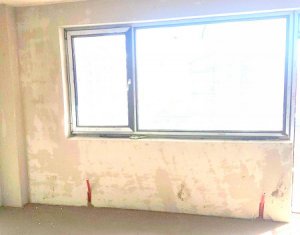 Lakás 2 szobák eladó on Floresti