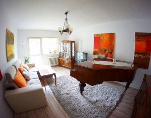 Lakás 4 szobák eladó on Cluj-napoca, Zóna Manastur