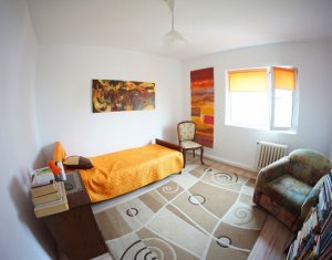 Lakás 4 szobák eladó on Cluj-napoca, Zóna Manastur