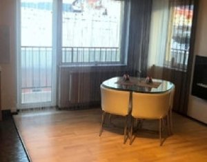 Lakás 3 szobák eladó on Floresti