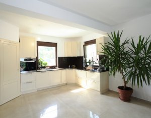 , 296m2 on Cluj-napoca, Zóna Faget